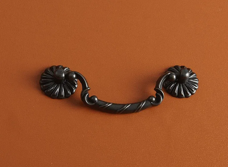 2 pcs Retro Metal Dresser Pull - Furniture Hardware Drop Pulls recensione e prezzo